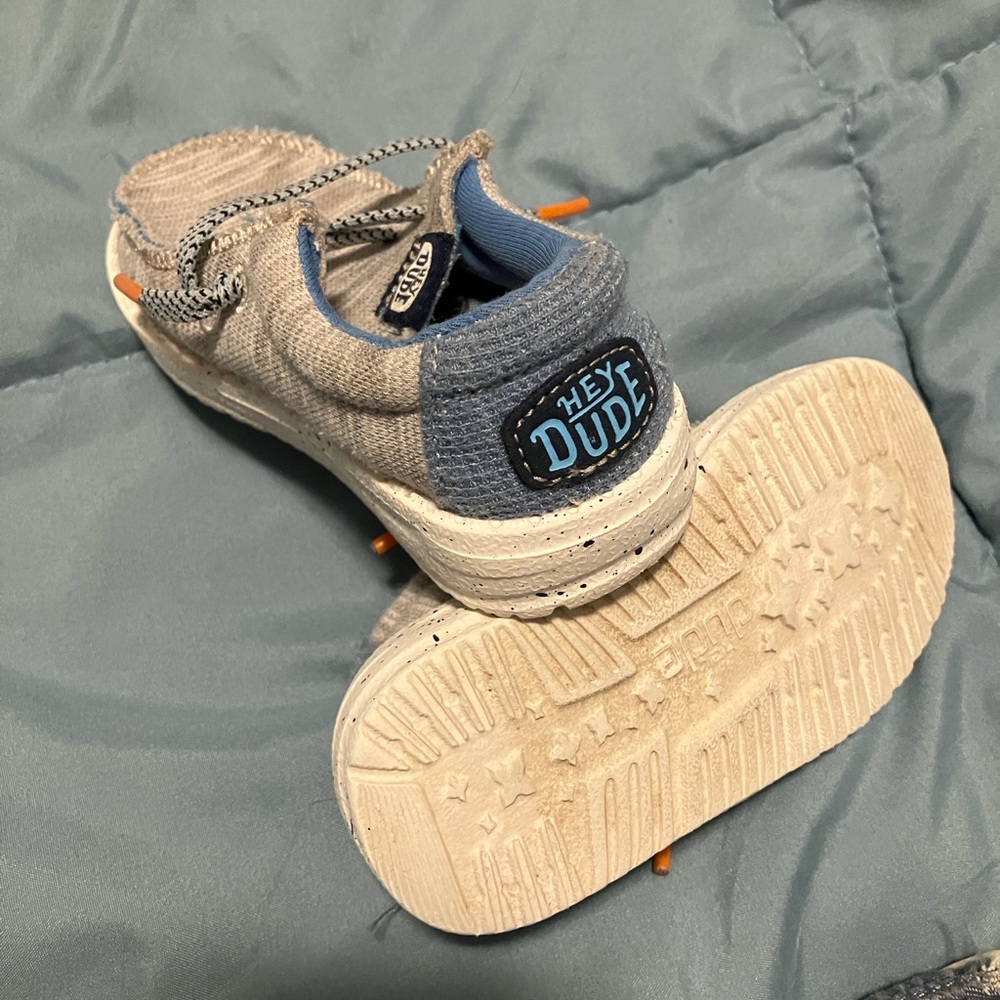 Light blue Wally toddler Hey Dudes